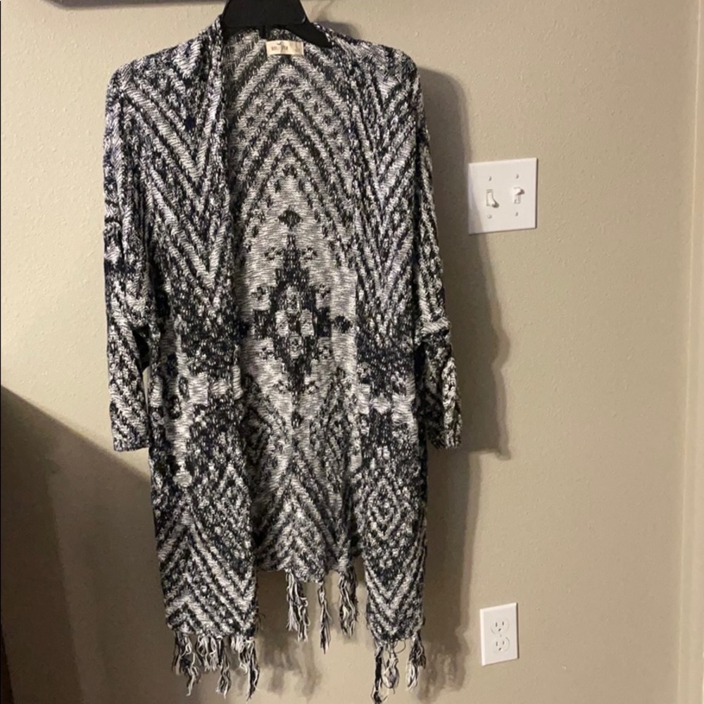 Great condition Hollister cardigan size large
